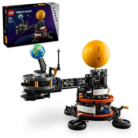 LEGO Technic 42179 Planeta Zem a Msc na obn drze