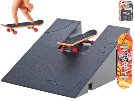 Skateboard 9,5cm kov s rampou na kart