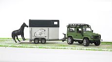 Bruder 2592 Land Rover+pepravnk na kon